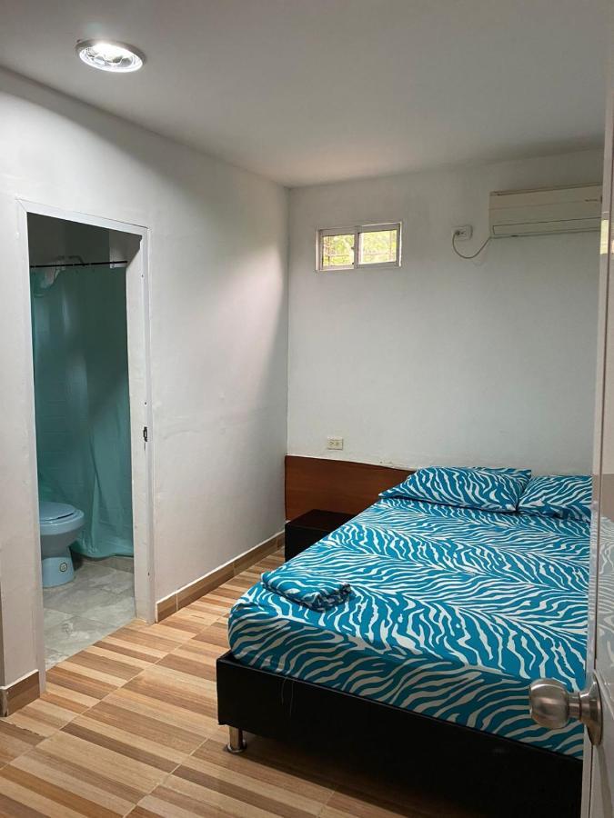 Hostal Isabella Santa Marta  Zewnętrze zdjęcie